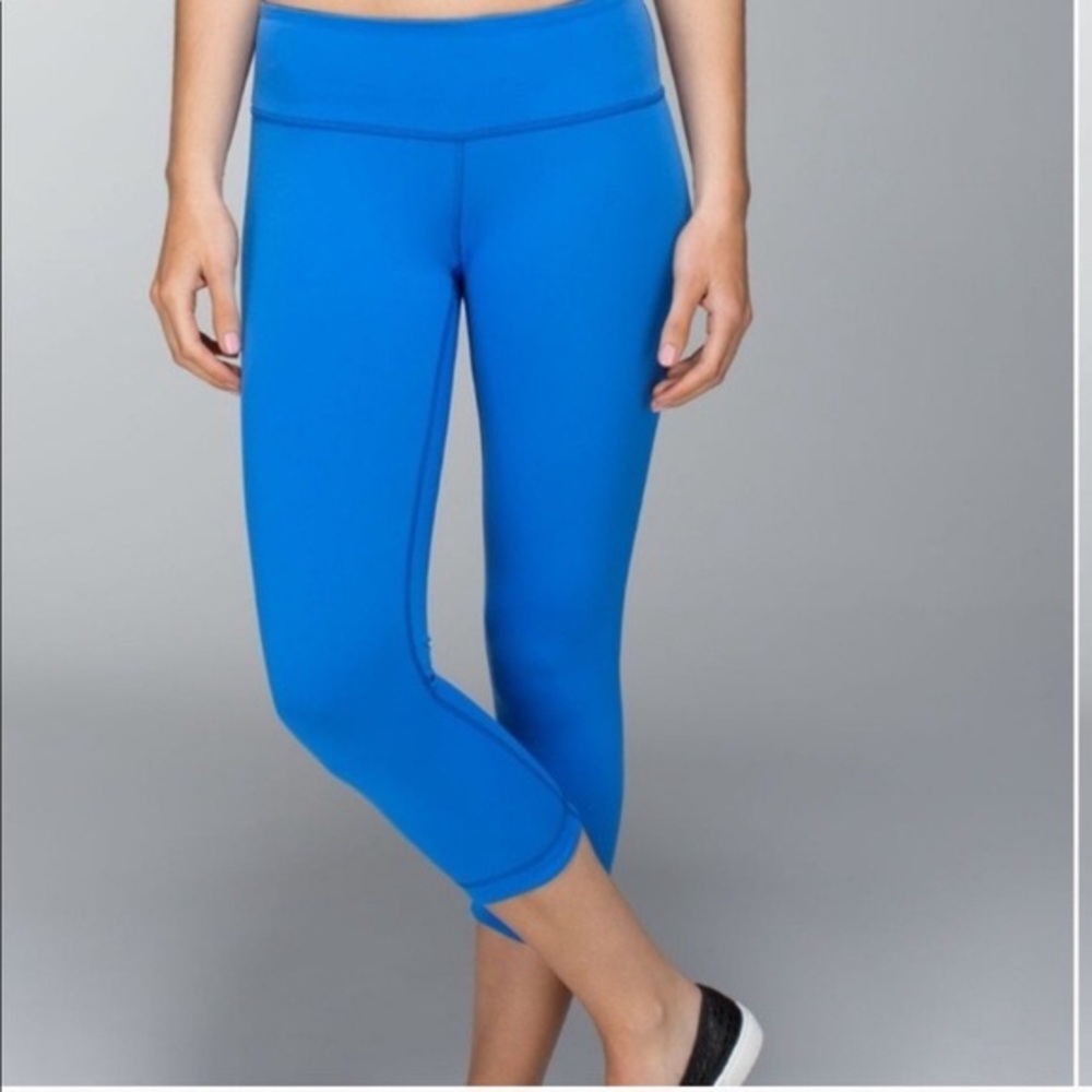Lululemon capri pants blue